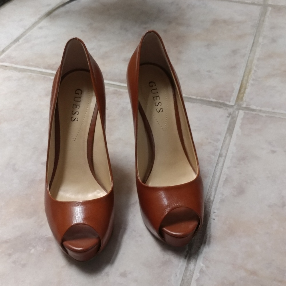Maron high heels
